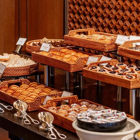 Conrad Bangkok Hotel Екстериор снимка