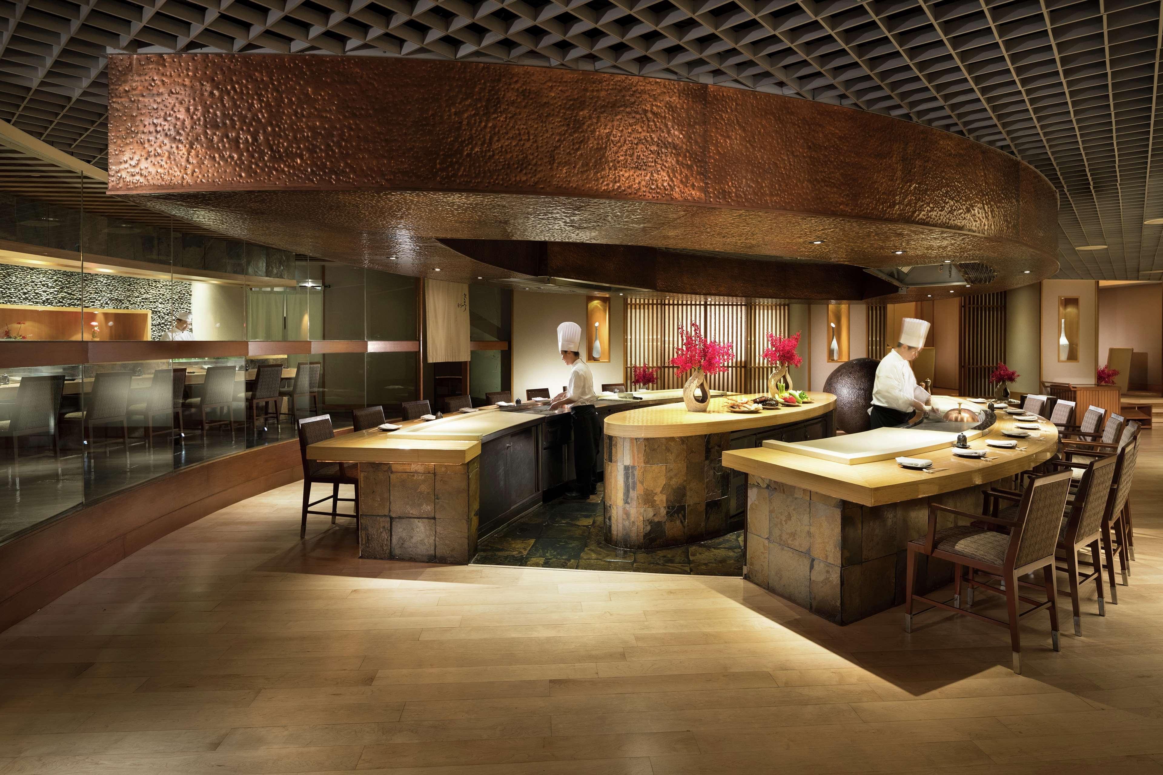 Conrad Bangkok Hotel Екстериор снимка Interior of the restaurant
