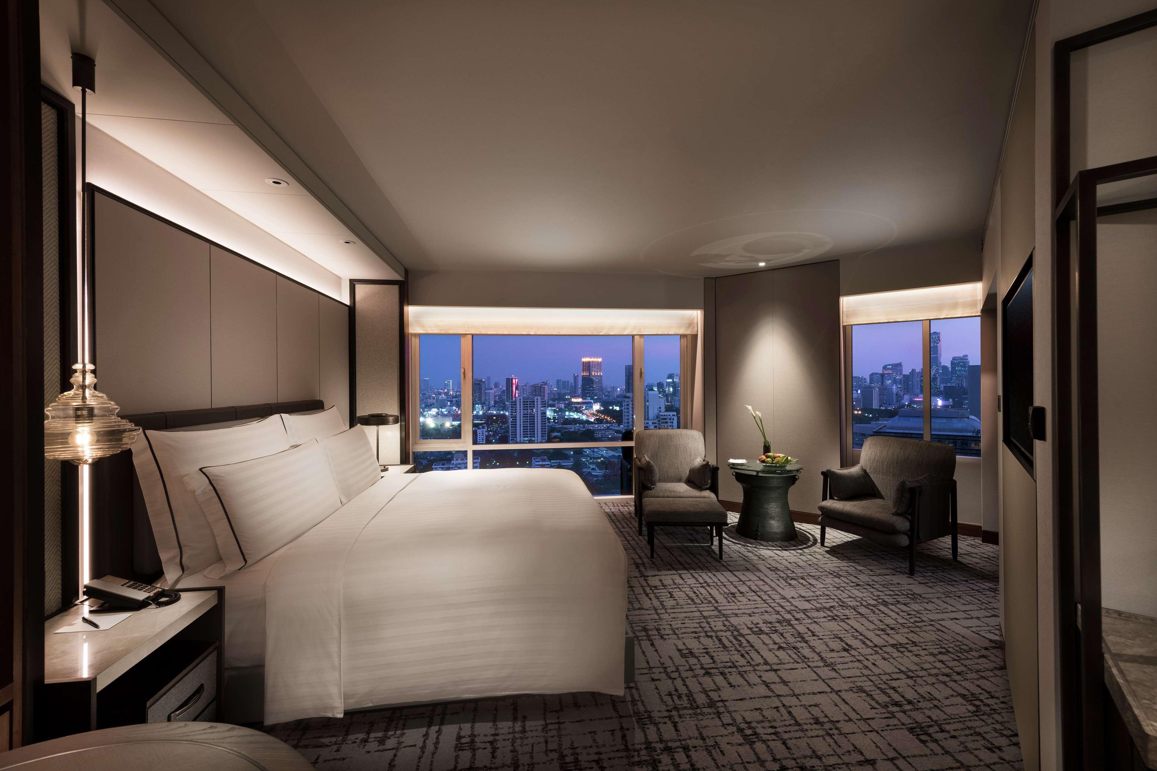 Conrad Bangkok Hotel Екстериор снимка Deluxe Suite