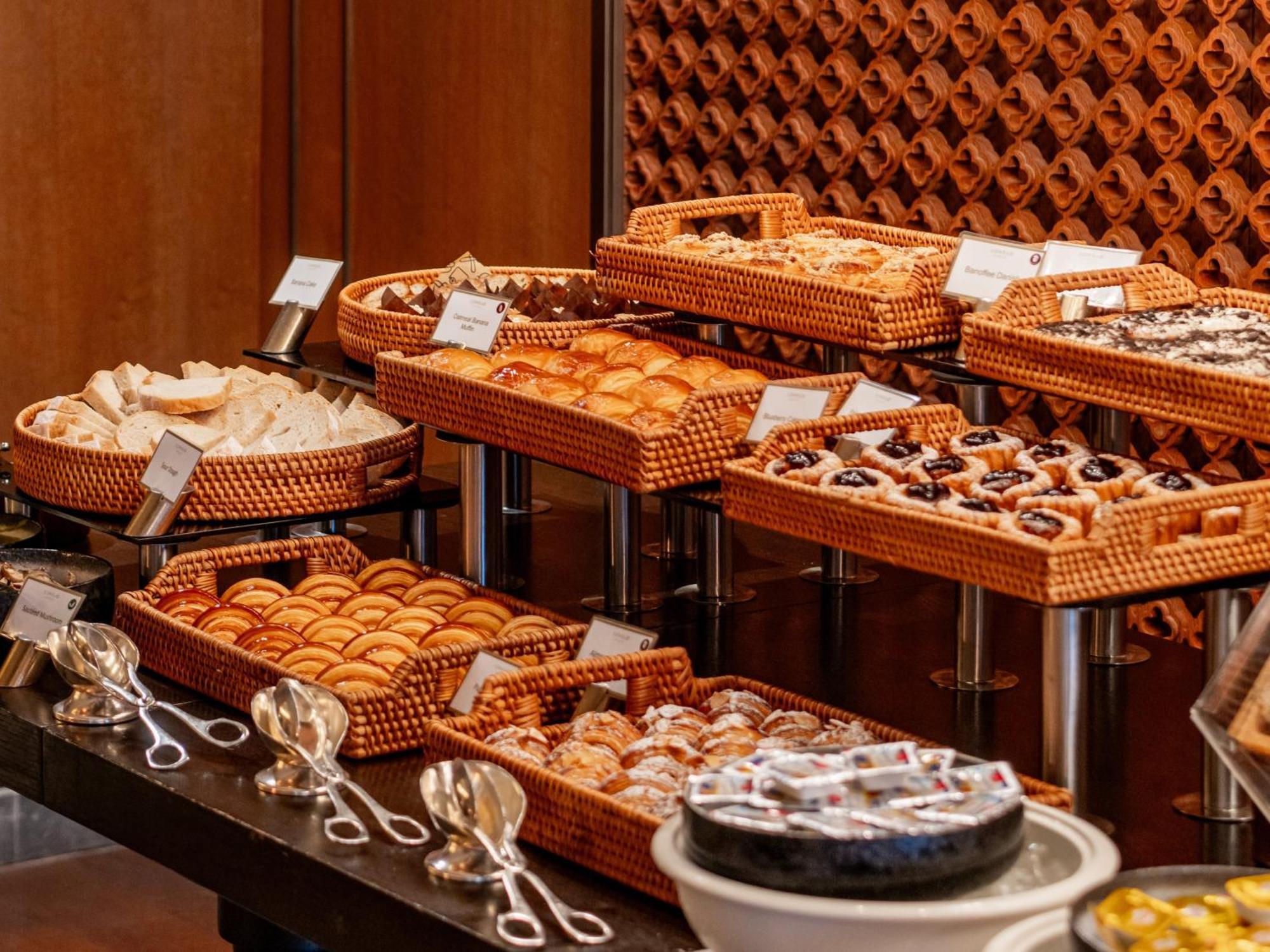 Conrad Bangkok Hotel Екстериор снимка